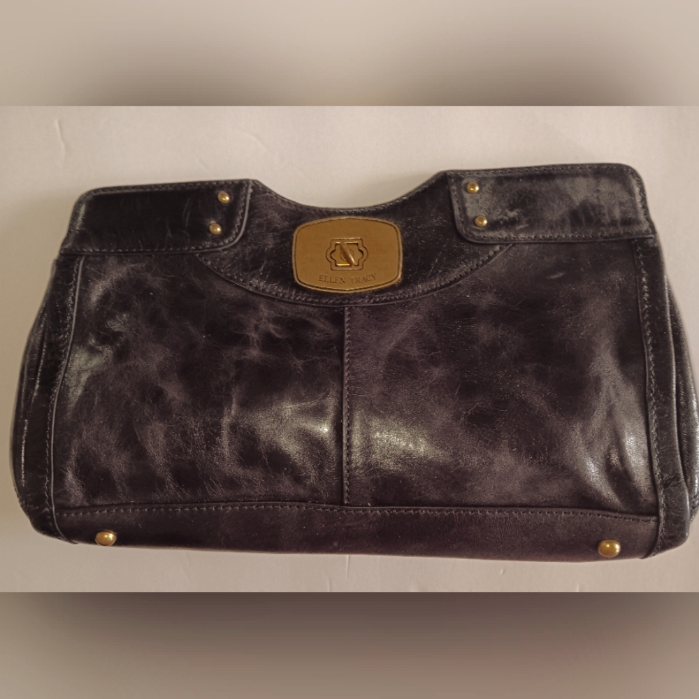 CLASSY BEAUTIFUL ELLEN TRACY LEATHER CLUTCH BAG, Eggplant